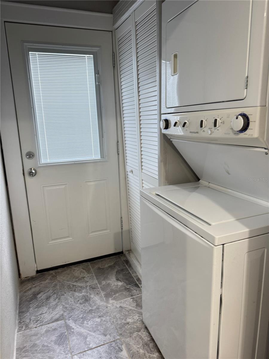 DIXIELAND REV - Residential