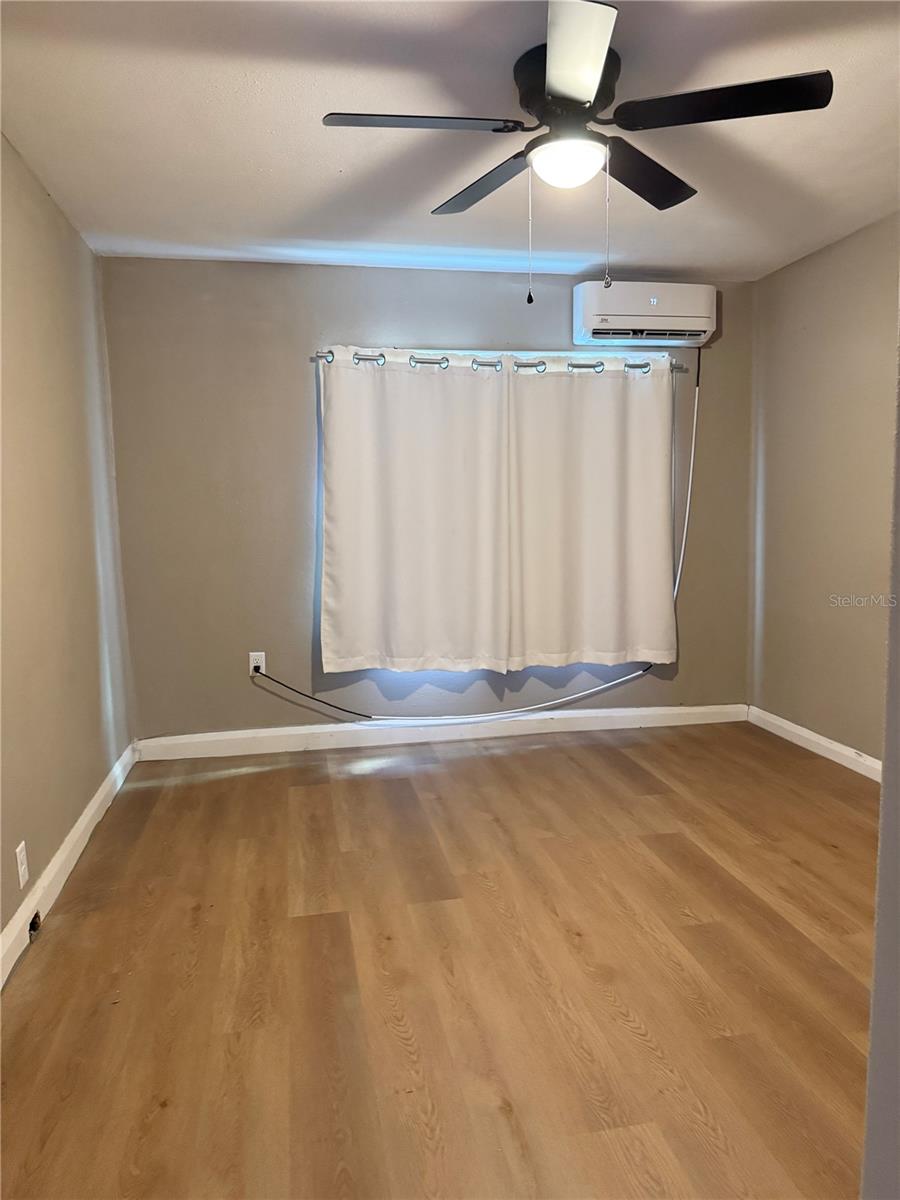 DIXIELAND REV - Residential