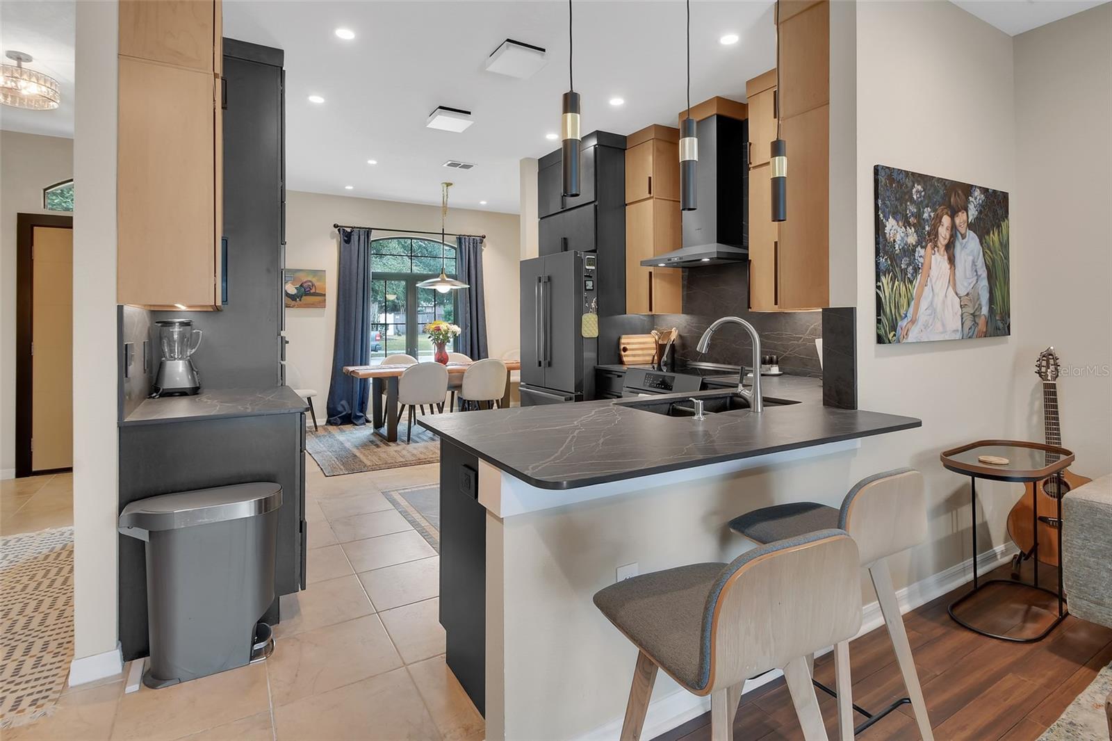 404 COUNTRY VIEW CIRCLE