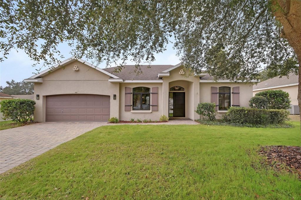 Photo of 404 Country View Circle, Deland, FL 32720 (MLS # V4946595)