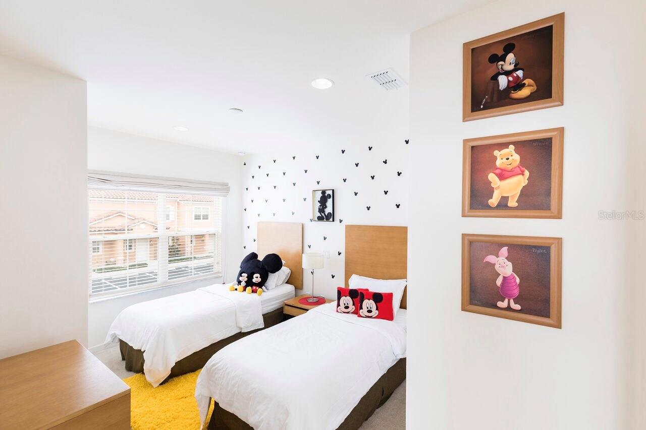 REGAL OAKS AT OLD TOWN - Residential