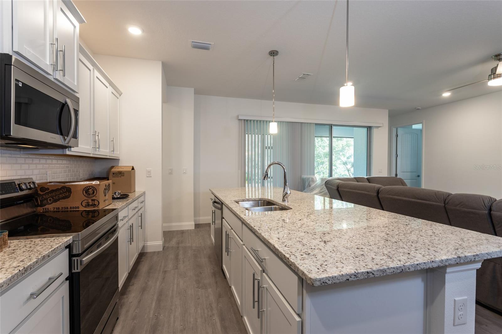 6 ZAMIA PLACE