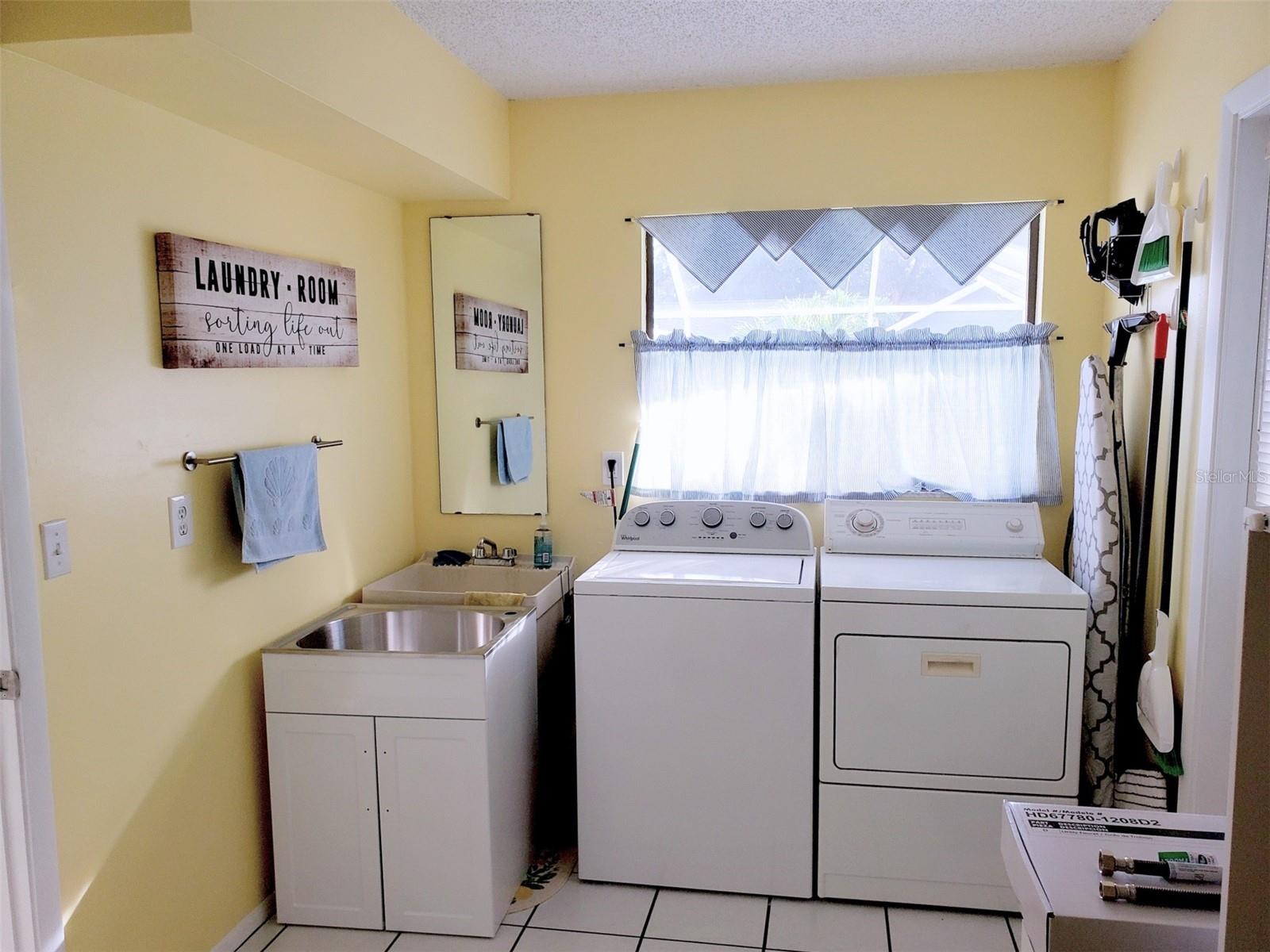 PINE LAKES - Residential Lease