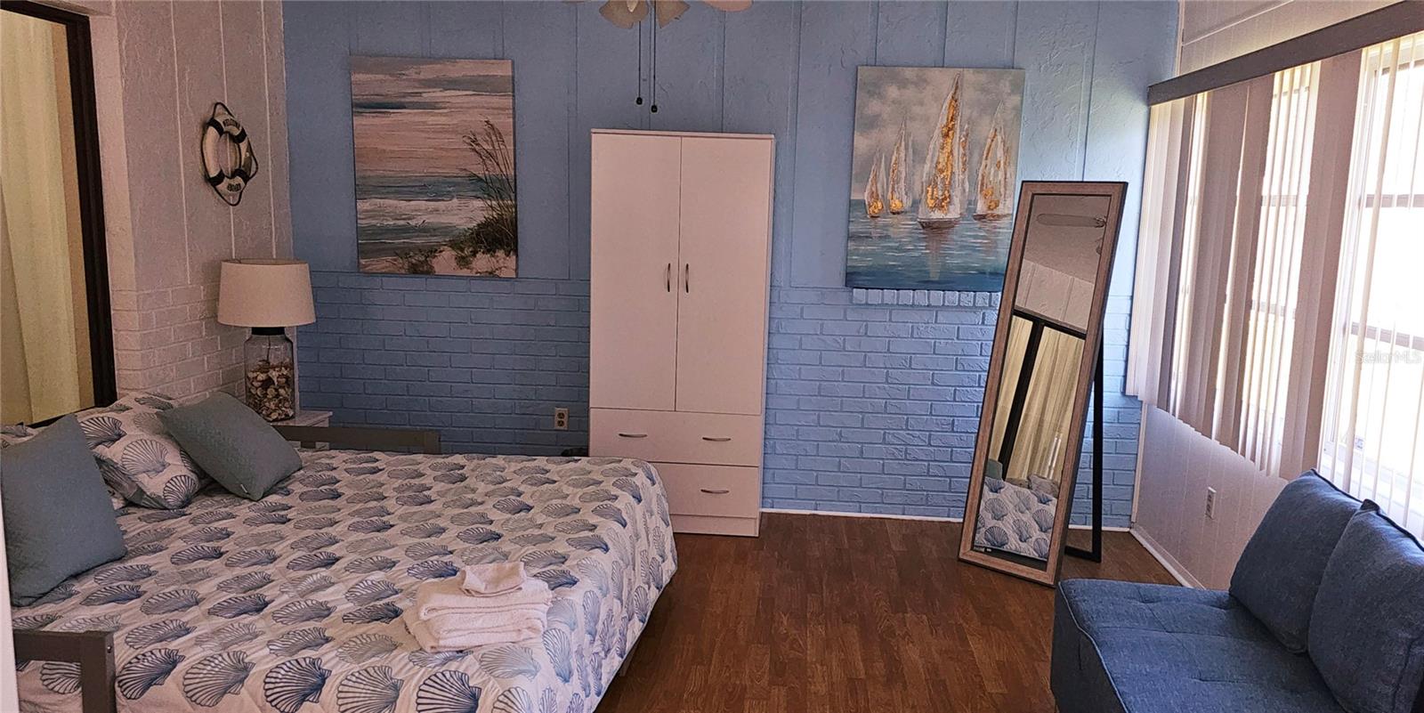 PINE LAKES - Residential Lease