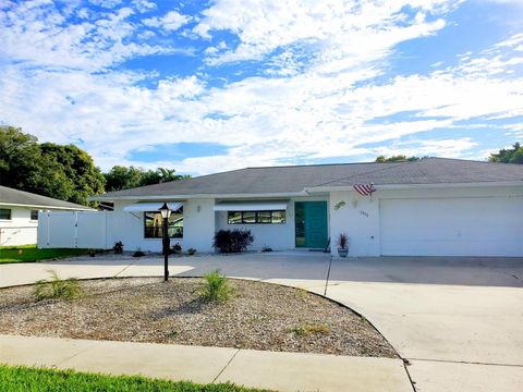 2203 43RD STREET W BRADENTON FL 34209