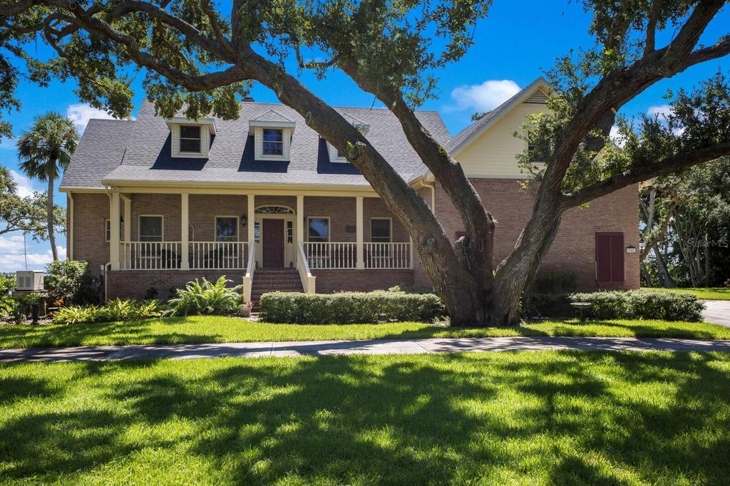 Photo of 702 32nd Avenue W, Palmetto, FL 34221 (MLS # A4665494)