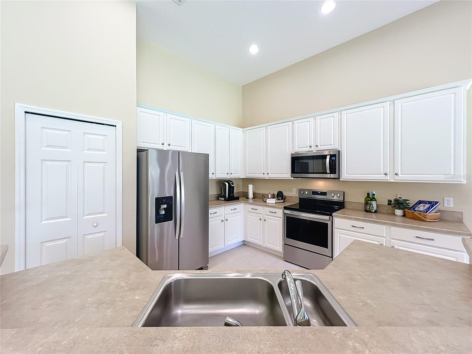 2274 FOLIAGE OAK TERRACE