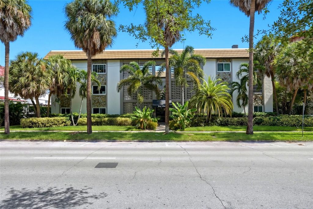 Photo of 125 5th Avenue NE #210, St Petersburg, FL 33701 (MLS # TB8531526)