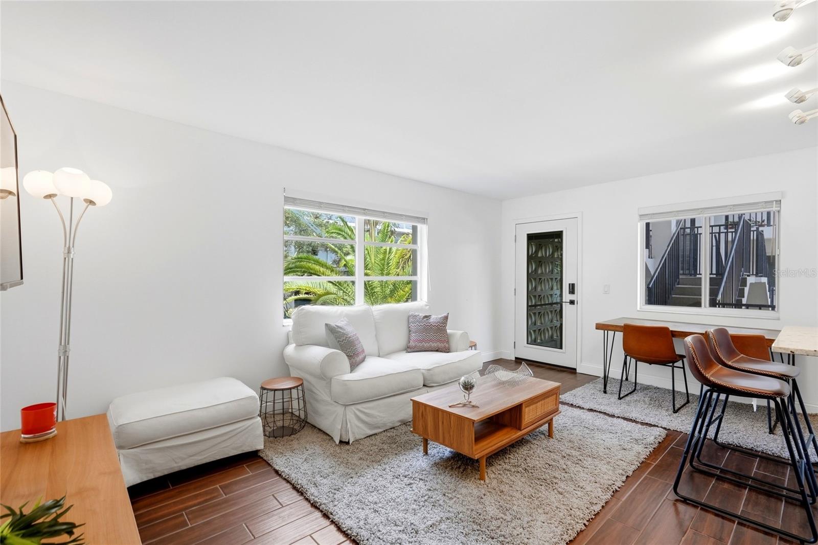 125 5TH AVENUE NE 210