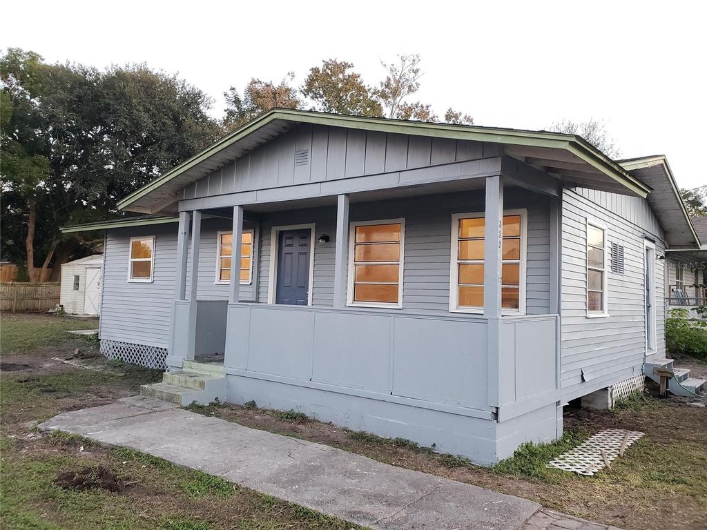 Photo of 353 Pearlwood Street, Orlando, FL 32811 (MLS # O6356342)