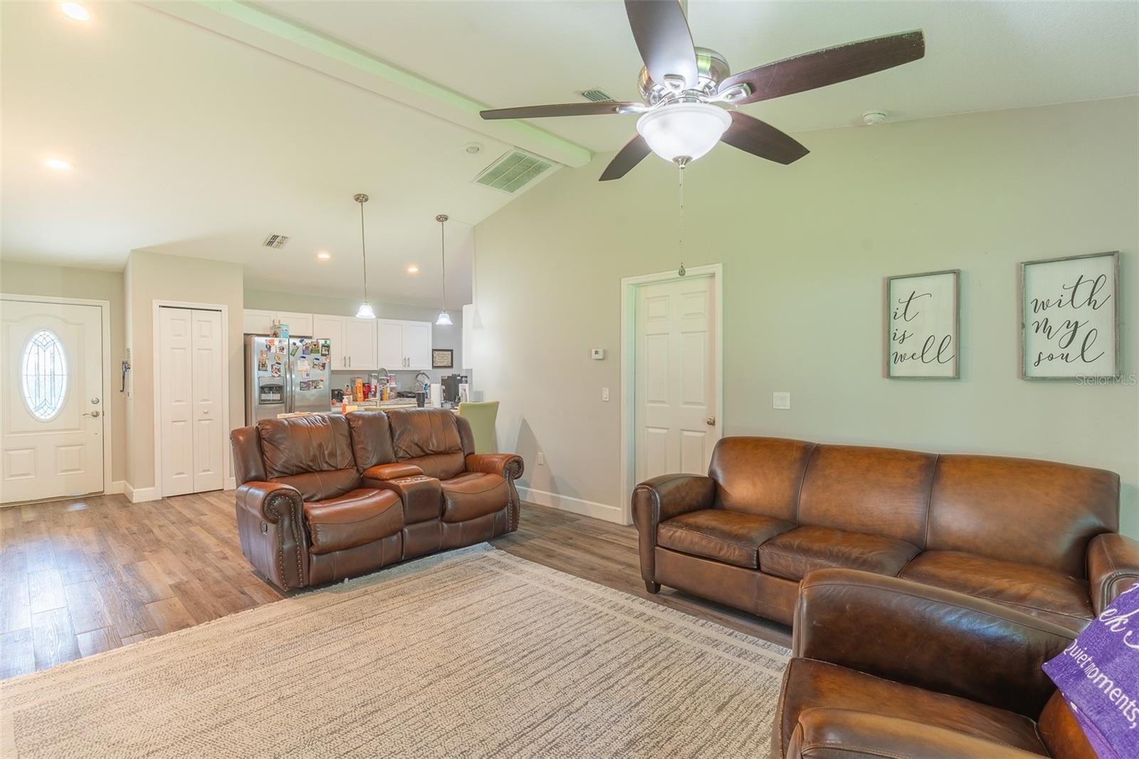 3056 MAGNOLIA STREET