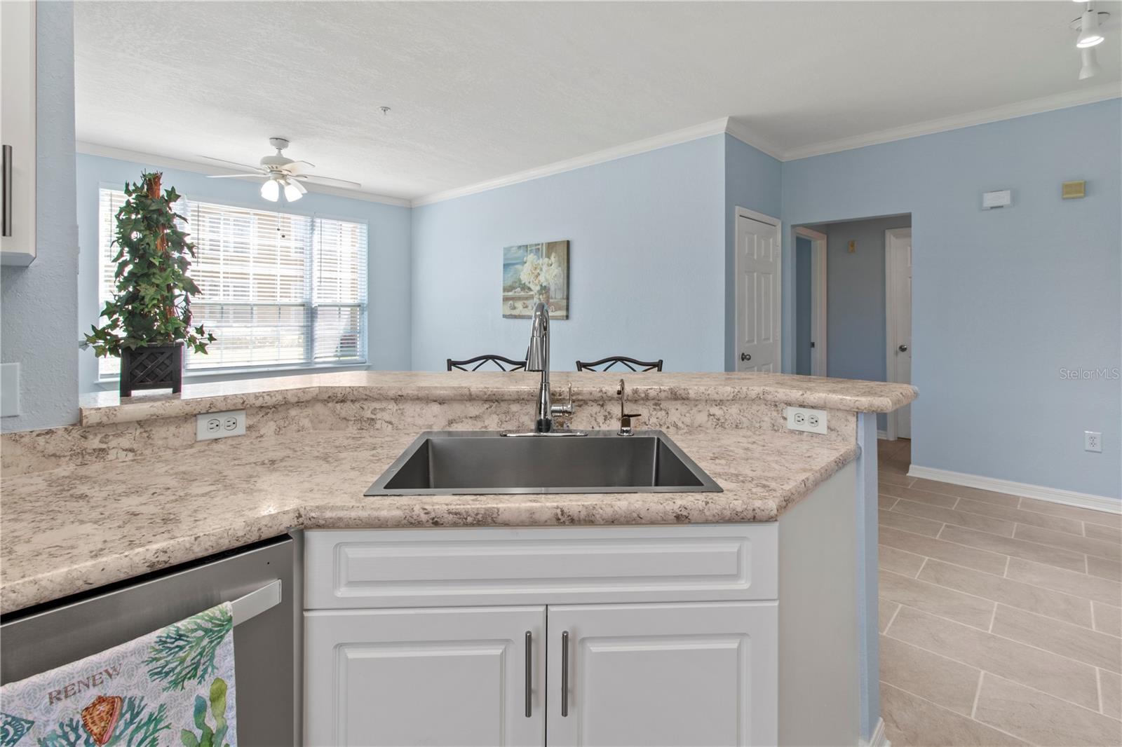 ADMIRALS WALK - Residential Lease