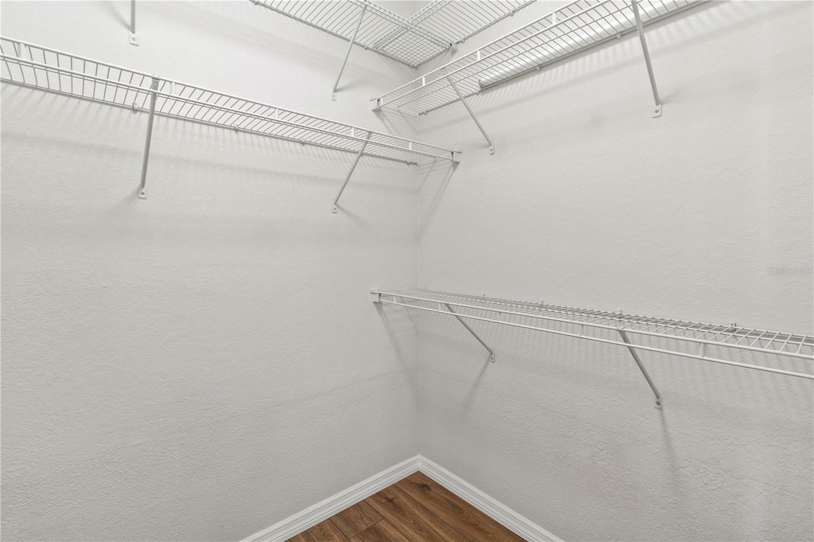 ADMIRALS WALK - Residential Lease