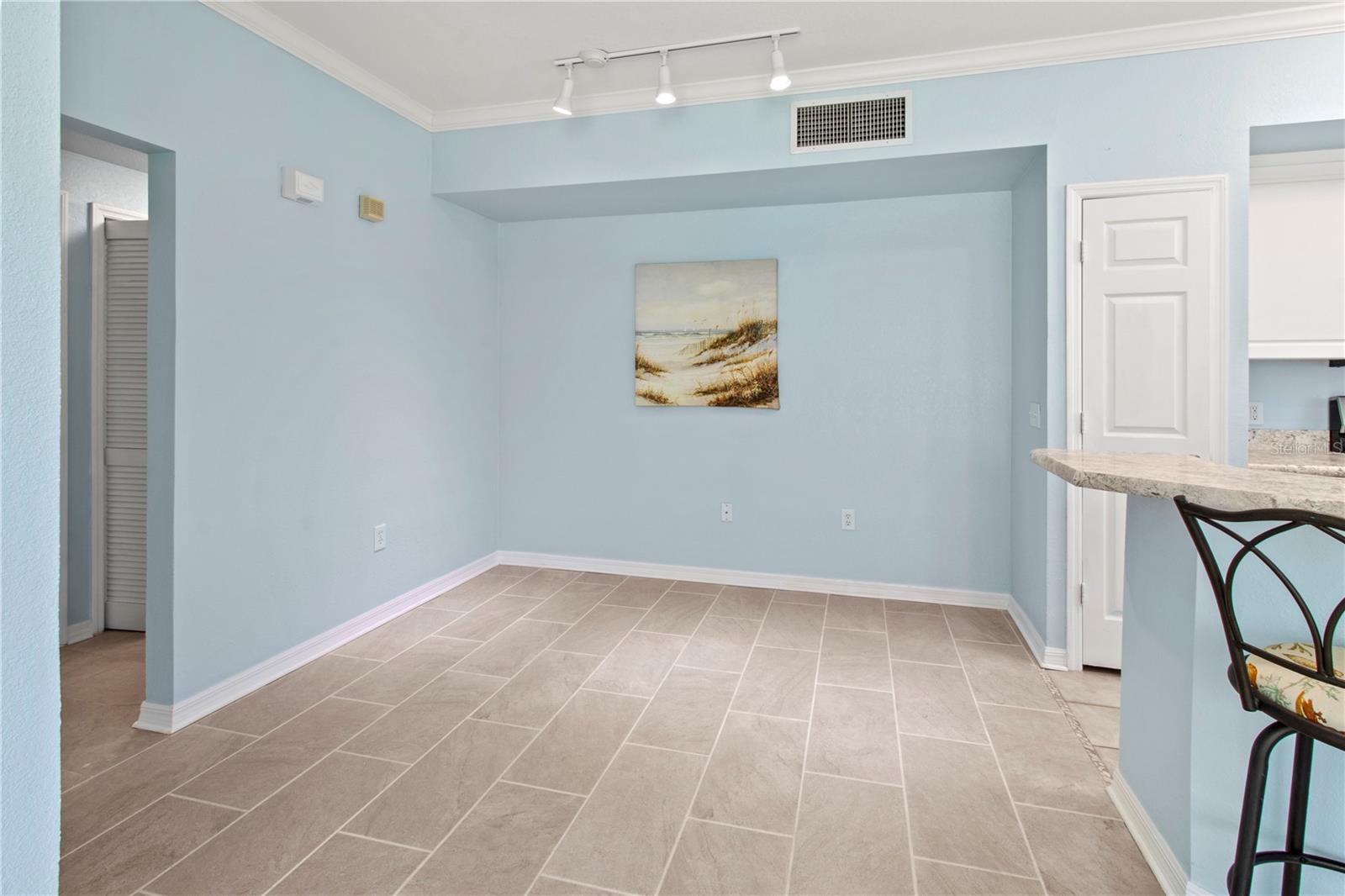 ADMIRALS WALK - Residential Lease