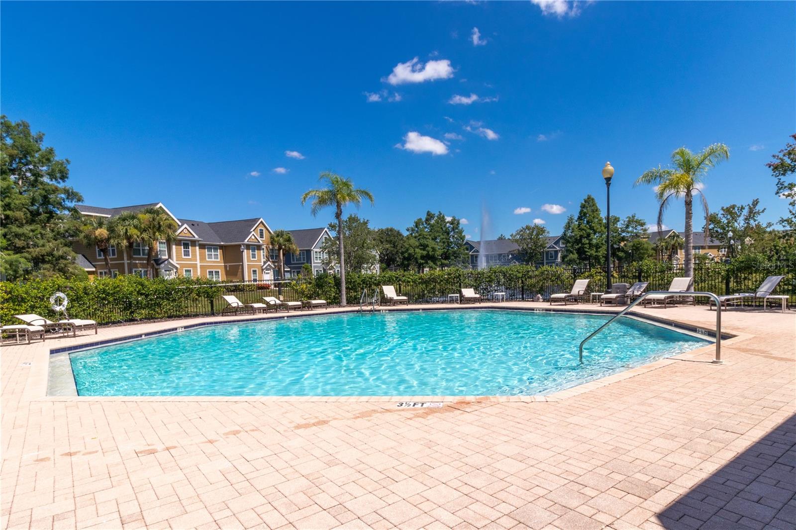 ADMIRALS WALK - Residential Lease