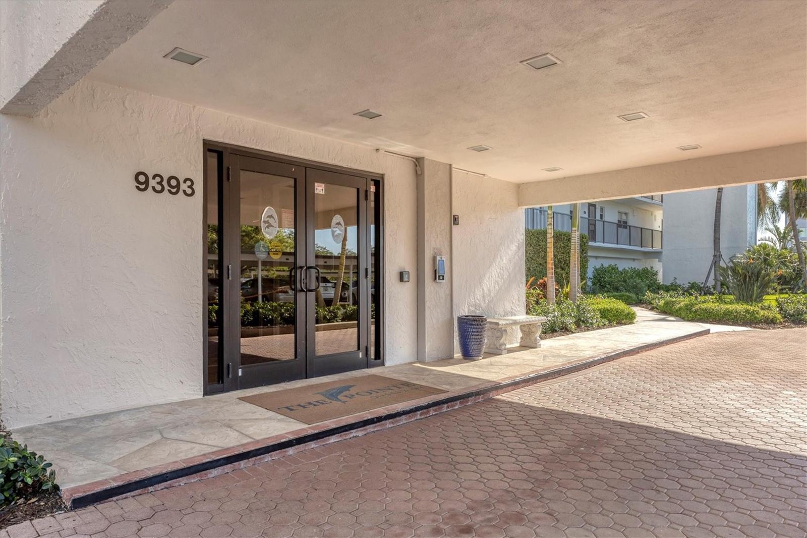 POINTE ON MIDNIGHT PASS - Residential Lease