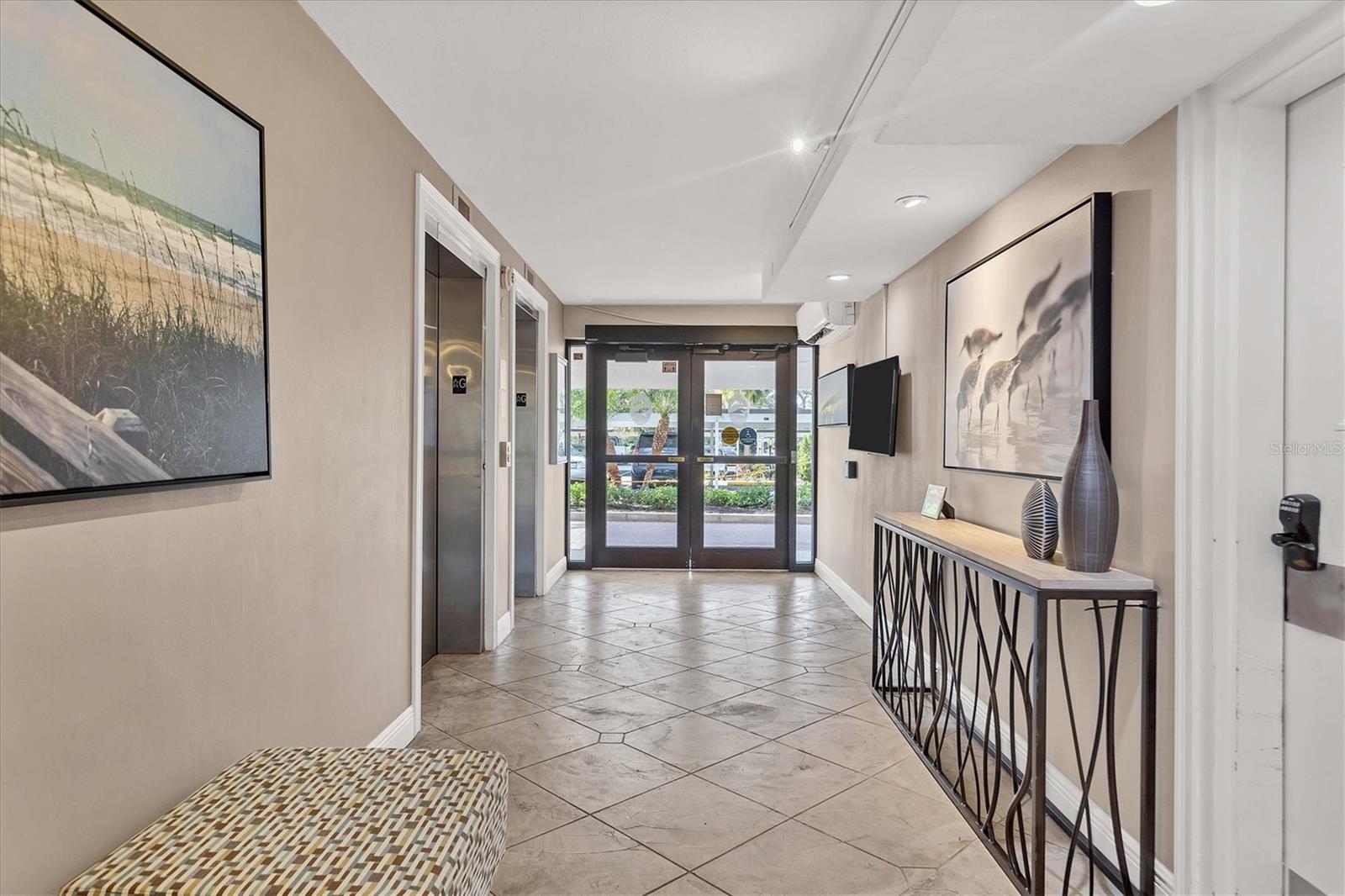 POINTE ON MIDNIGHT PASS - Residential Lease