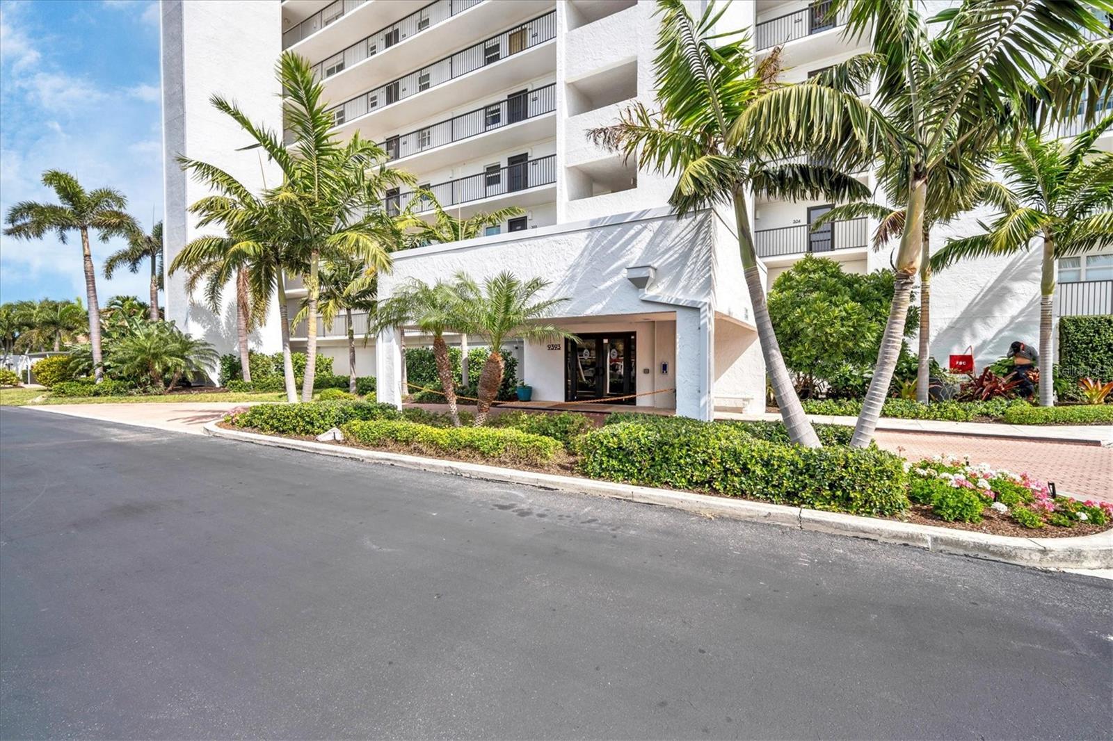 POINTE ON MIDNIGHT PASS - Residential Lease
