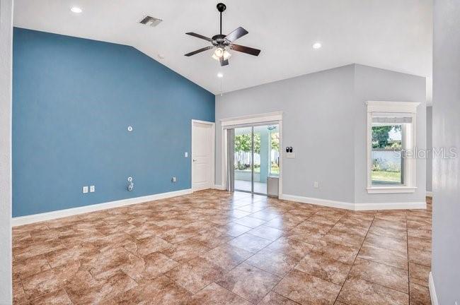 3975 SUNNYWOOD CIRCLE