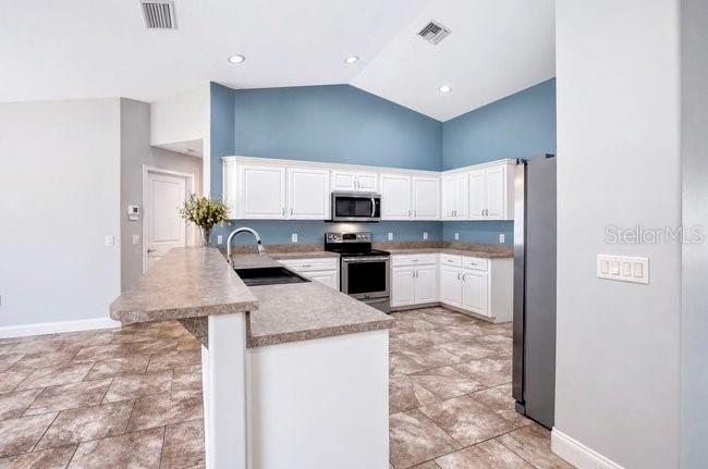 3975 SUNNYWOOD CIRCLE