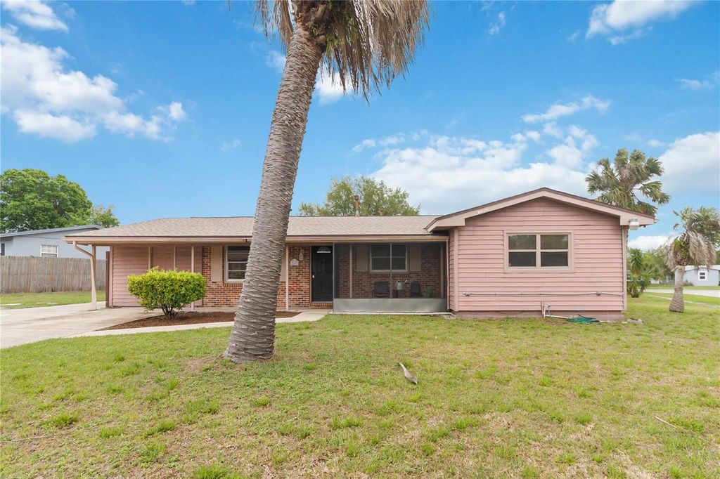 Photo of 2601 Kimberly Drive, Deltona, FL 32738 (MLS # O6397415)