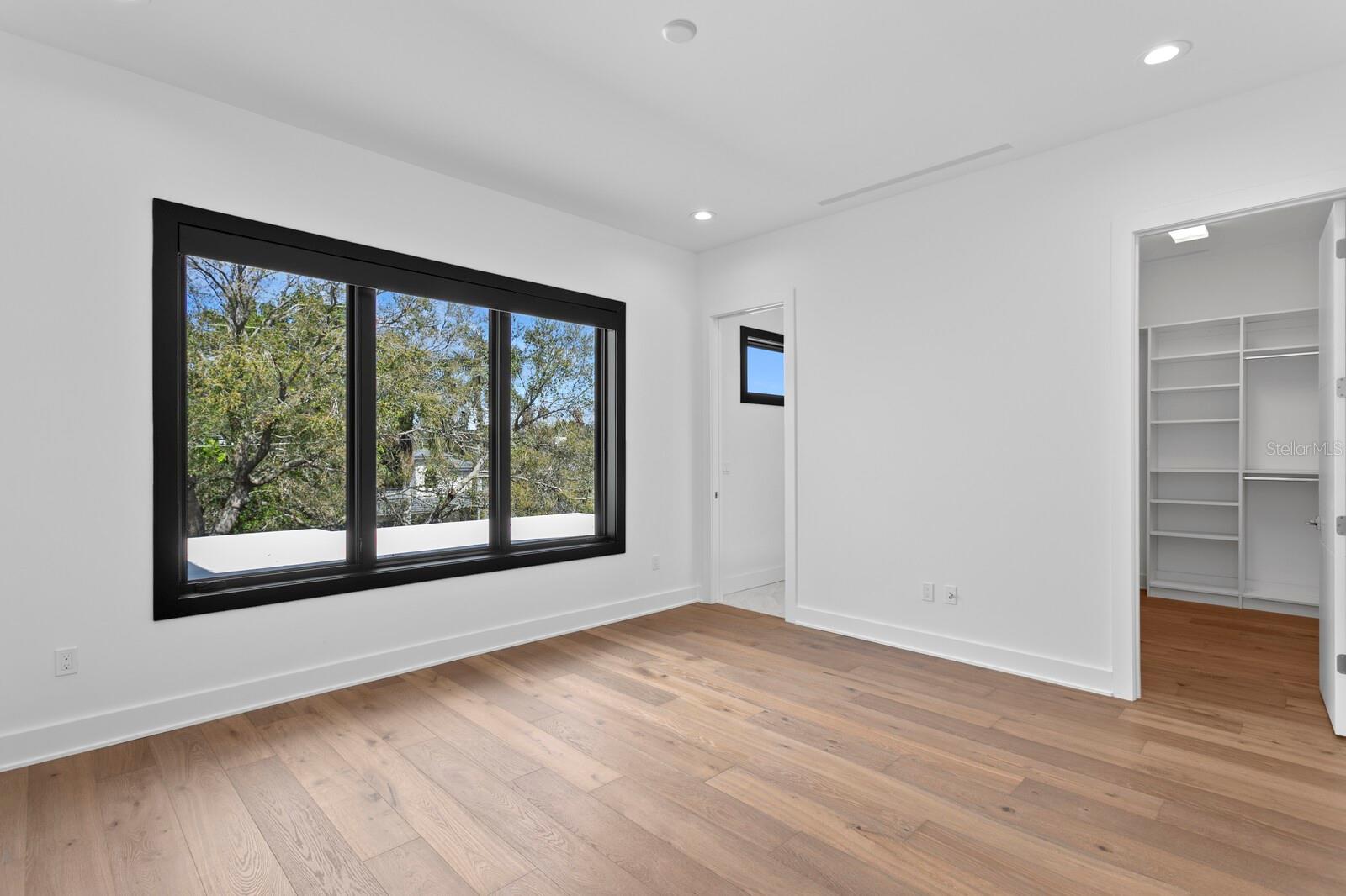 SNELL ISLE BRIGHTBAY - Residential