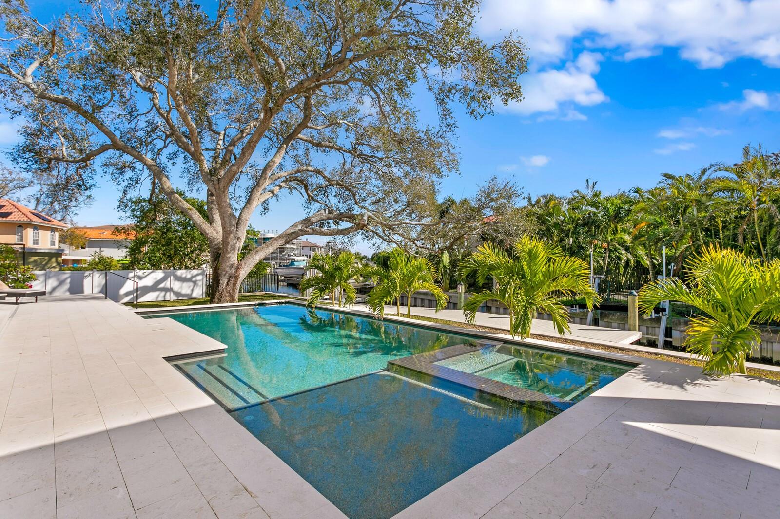 SNELL ISLE BRIGHTBAY - Residential
