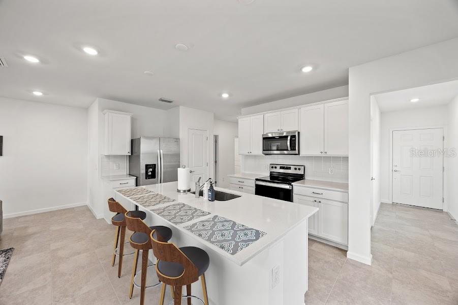 6612 SILVERSTAR DRIVE