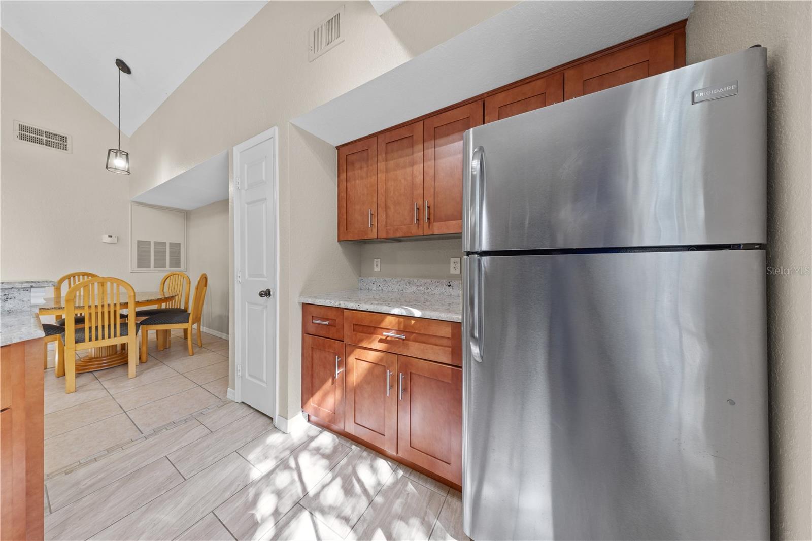 AZUR/METROWEST - Residential