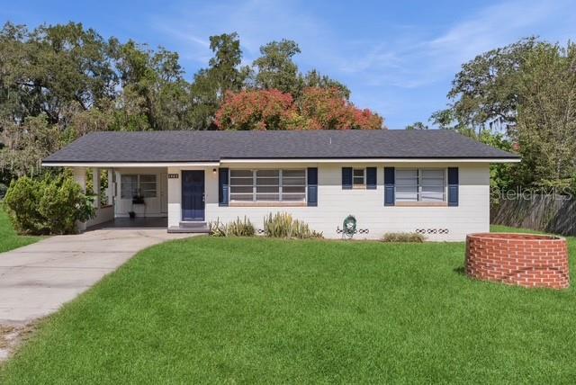 DeLand Mid-Century solid built charmer!
Discover the classic style of this beautifully updated 3-bedroom, 1.5-bath home, complete with a convenient one-car carport. As you step inside, you’ll immediately feel the inviting atmosphere that defines this home. The interior features maintenance-free luxury vinyl flooring in most areas, creating a light and bright ambiance, perfect for both relaxation and entertaining.
Recent updates include a **Brand NEW ROOF and Water Heater**, ensuring peace of mind for years to come. Situated on a spacious, high-and-dry oversized lot, this home is close to Award Winning Downtown DeLand where you can enjoy local dining, shopping, and cultural activities.
Desirable Split floor-plan with the 3rd bedroom that is currently serving as a
office or bonus room, featuring a large walk-in closet and a convenient laundry area. Very large peaceful back yard perfect for outdoor BBQs Great area for the pets and whole family to play! Best of both worlds…Mid century charm combined with today’s style and function!