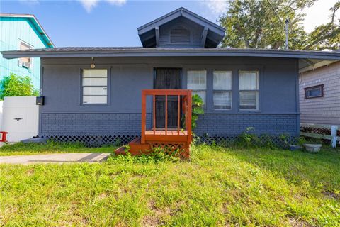 Photo of 121 Bellevue Avenue, Daytona Beach, FL 32114 (MLS # O6350308)