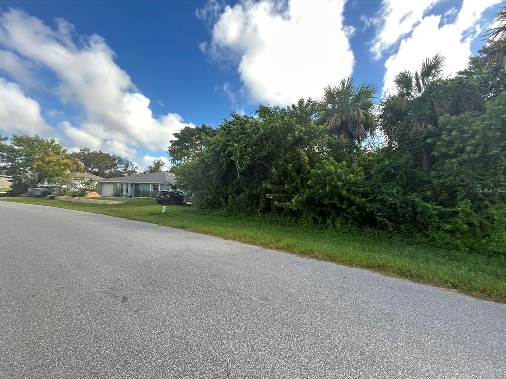 Photo of 1528 Upshaw Terrace, Port Charlotte, FL 33952 (MLS # A4667301)