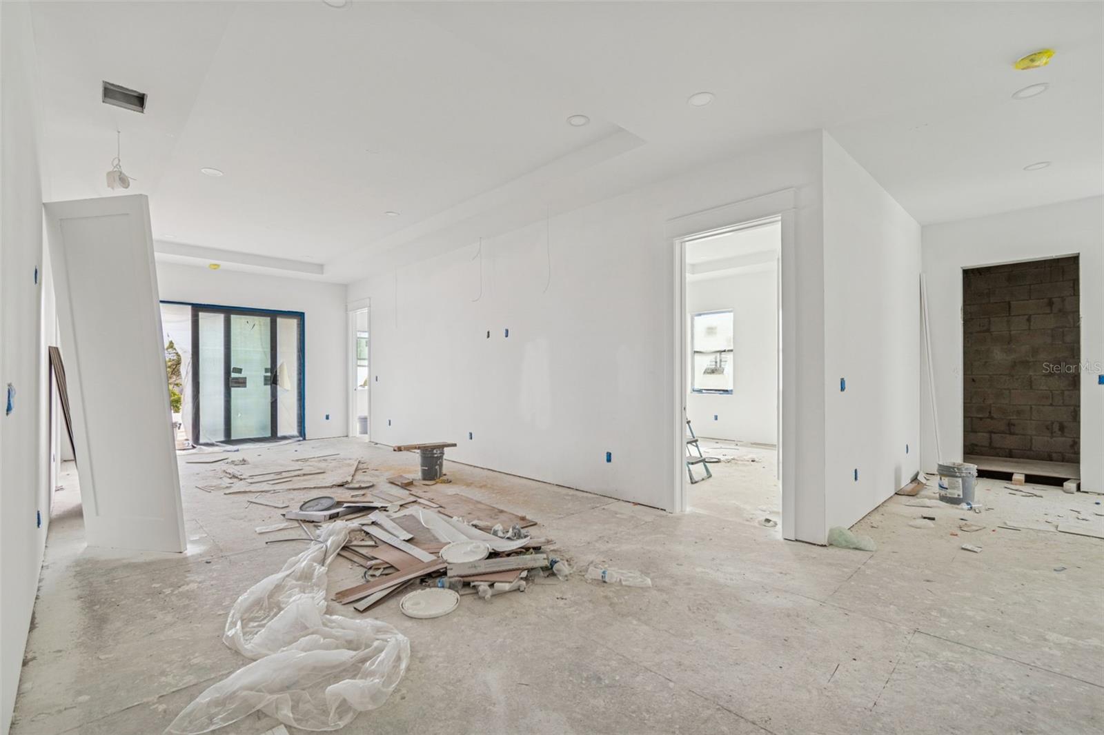 WEST SHORE CREST - Residential