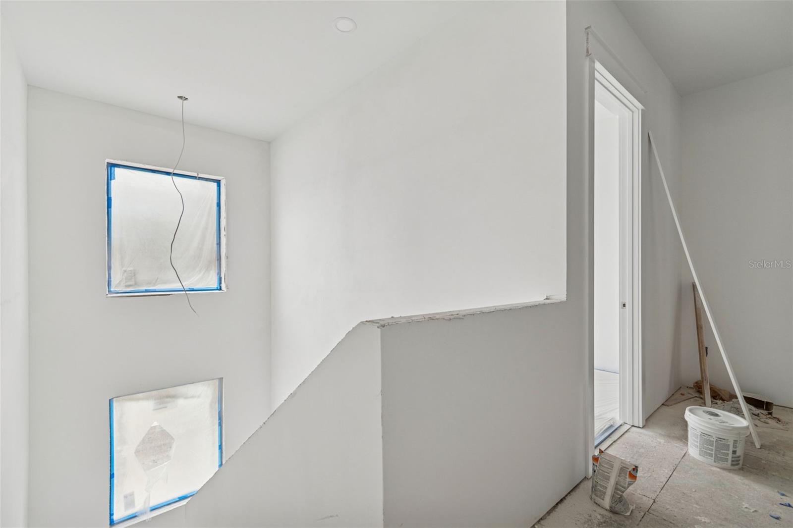 WEST SHORE CREST - Residential