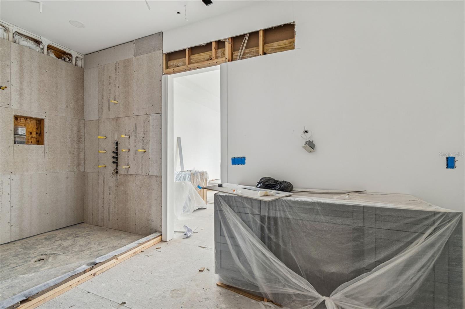 WEST SHORE CREST - Residential