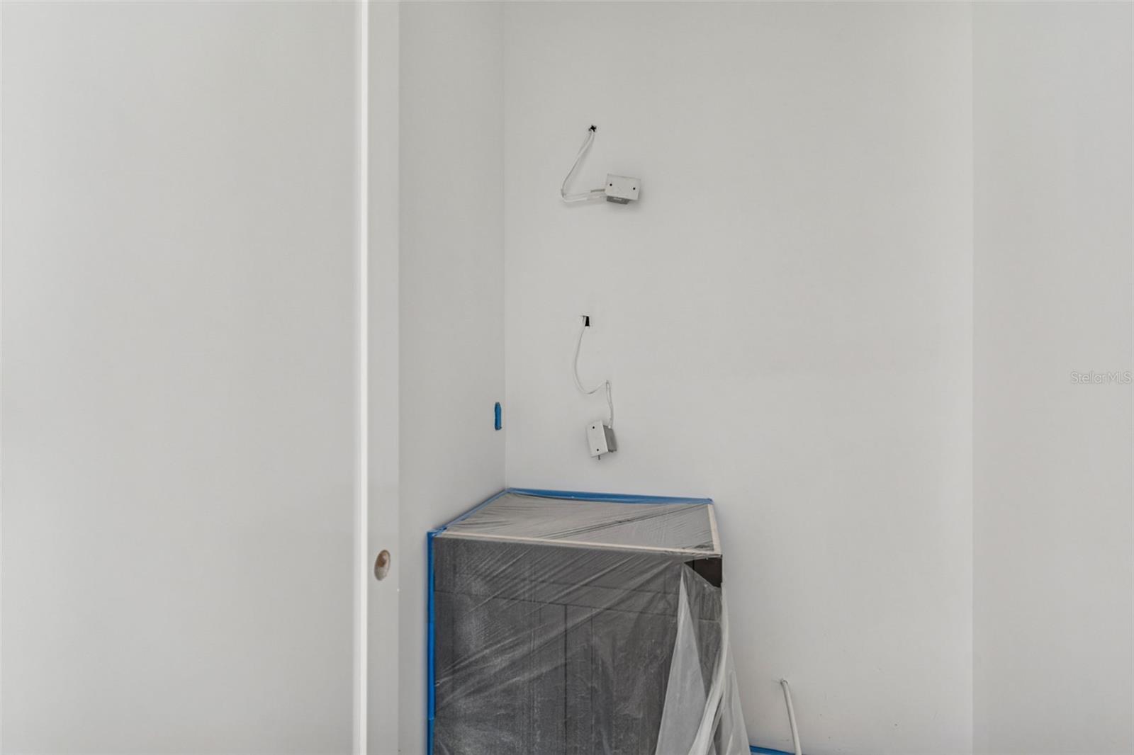 WEST SHORE CREST - Residential