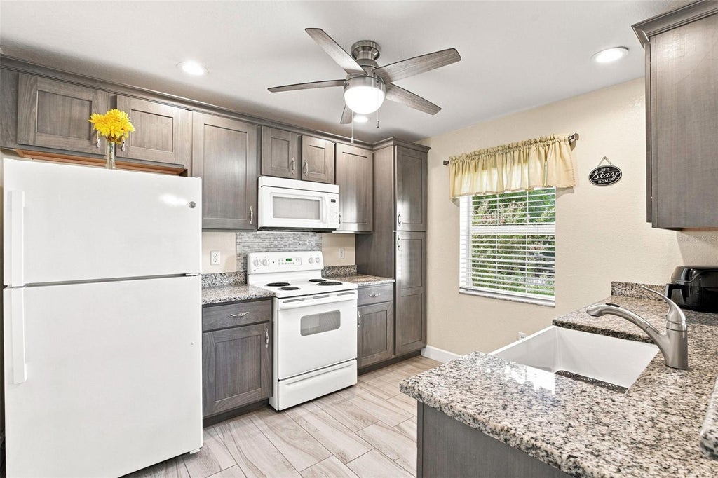 Photo of 10100 Amelia Avenue, Englewood, FL 34224 (MLS # C7530181)