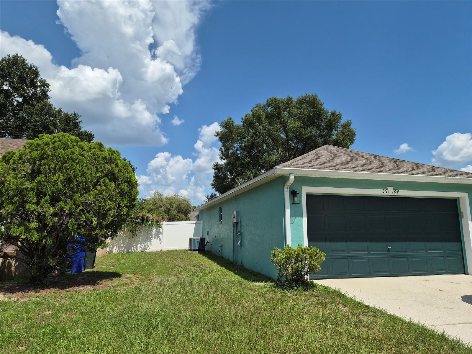 5584 STARLING LOOP
