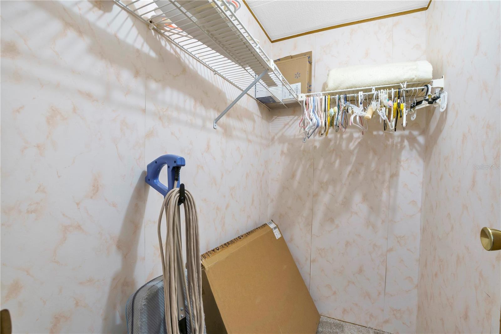 FOXWOOD LAKE ESTATES PH 01 - Residential