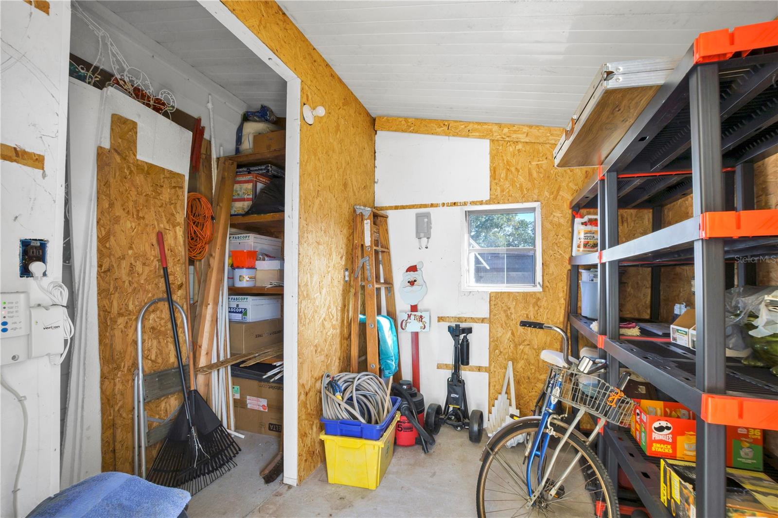 FOXWOOD LAKE ESTATES PH 01 - Residential