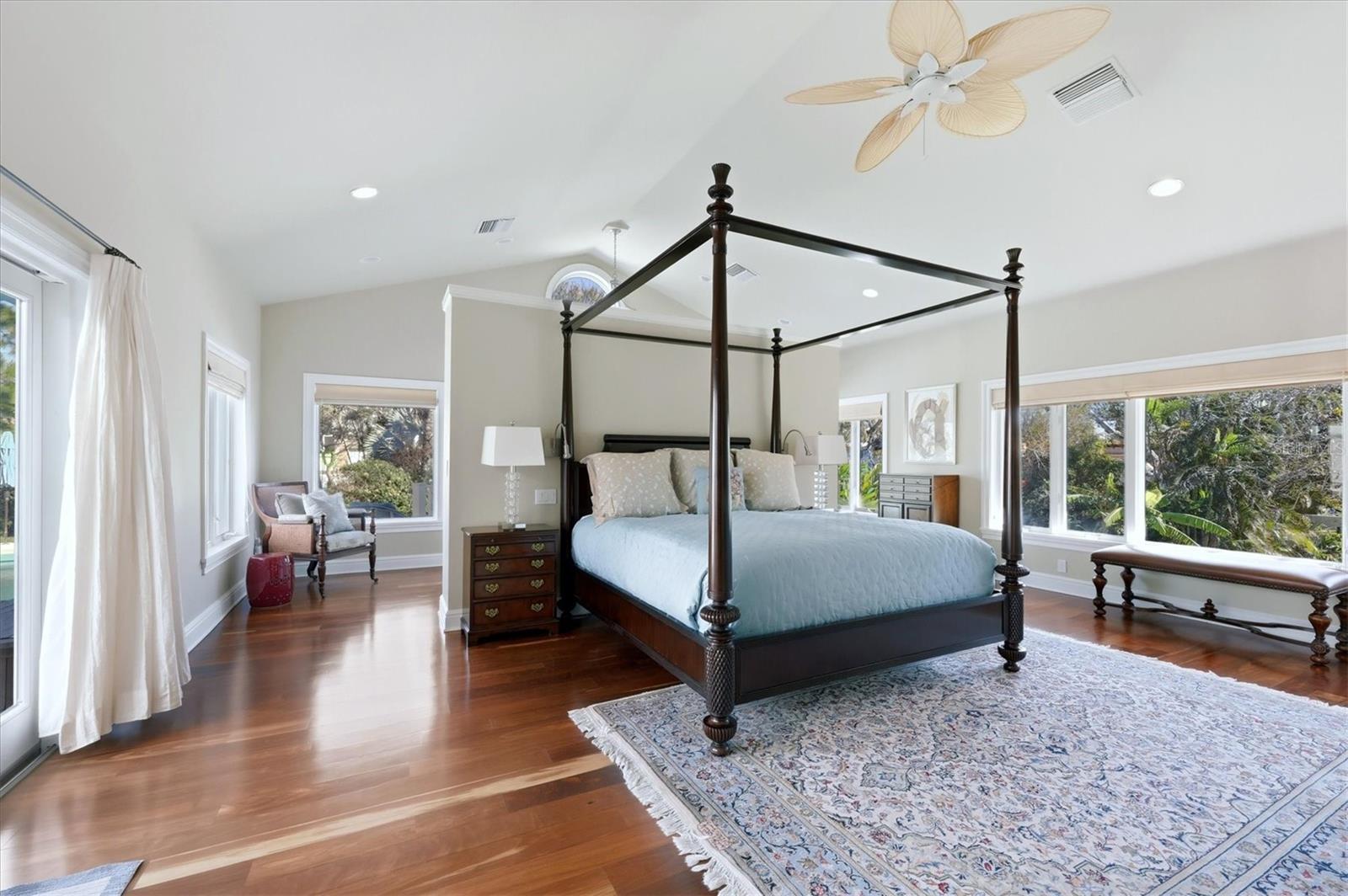 SIESTA HAMMOCK - Residential