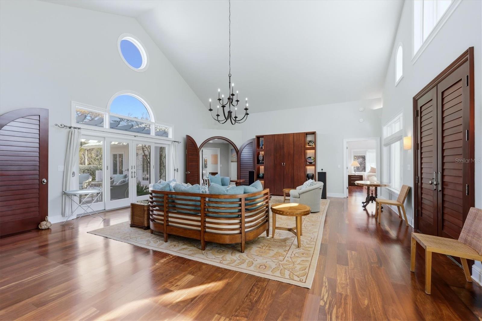 SIESTA HAMMOCK - Residential