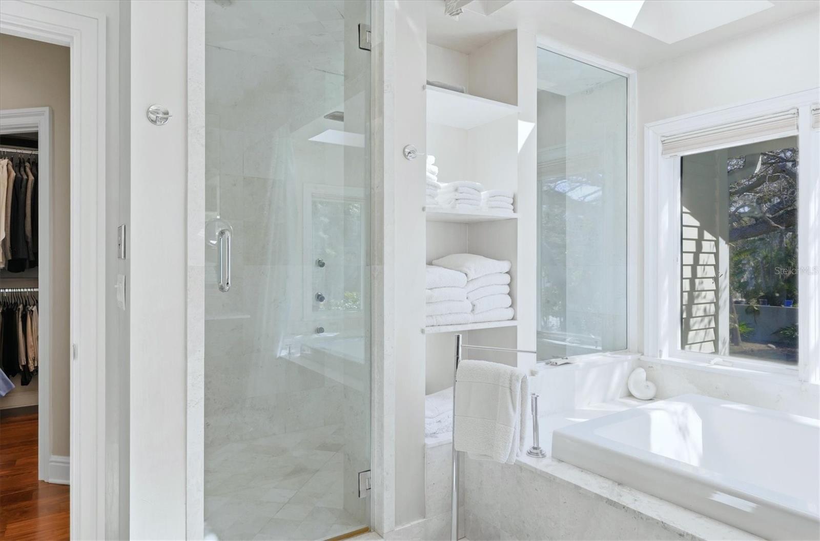 SIESTA HAMMOCK - Residential