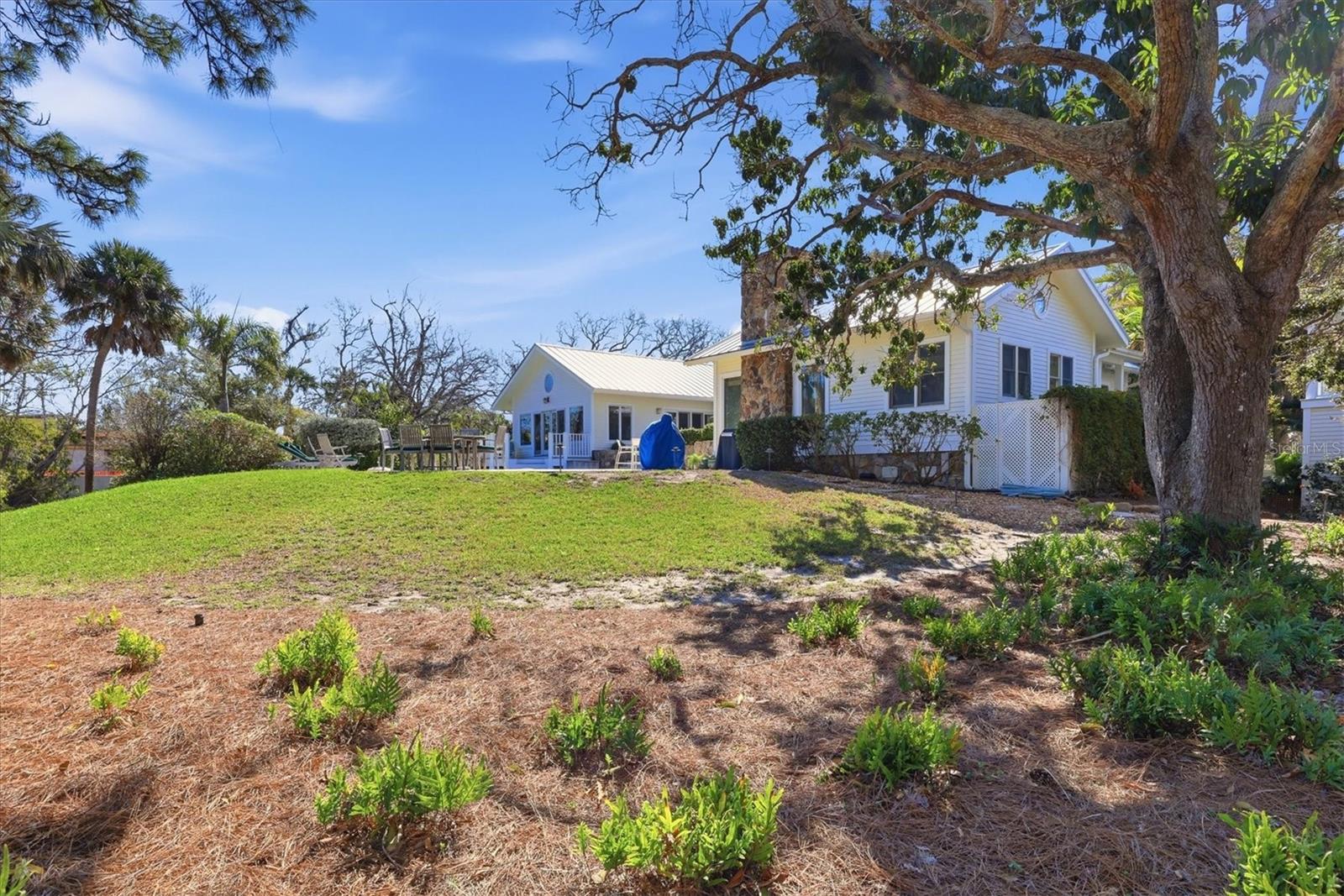 SIESTA HAMMOCK - Residential
