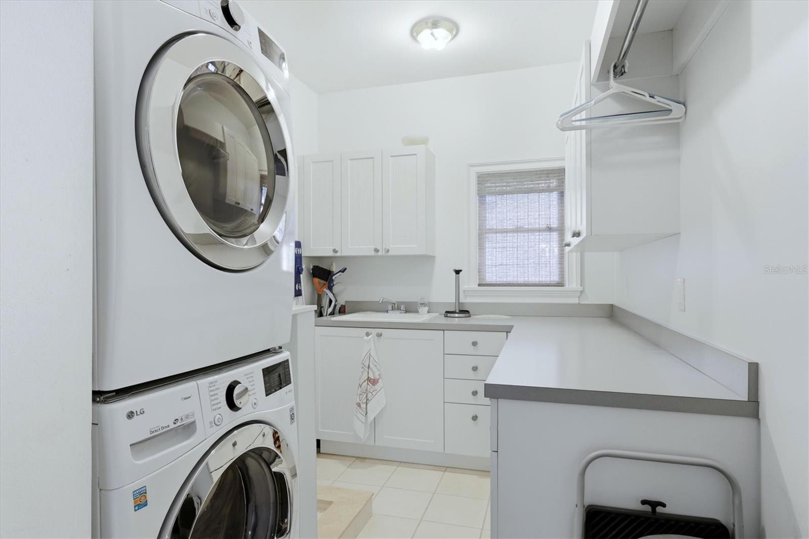 SIESTA HAMMOCK - Residential