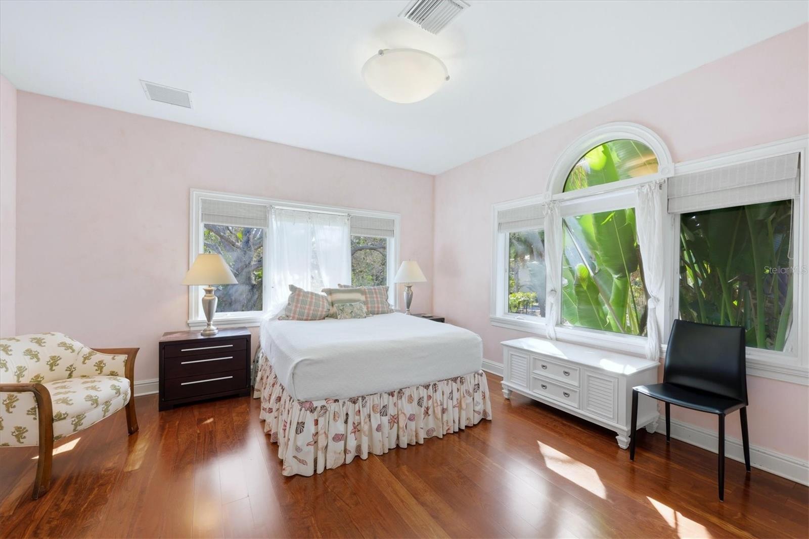 SIESTA HAMMOCK - Residential