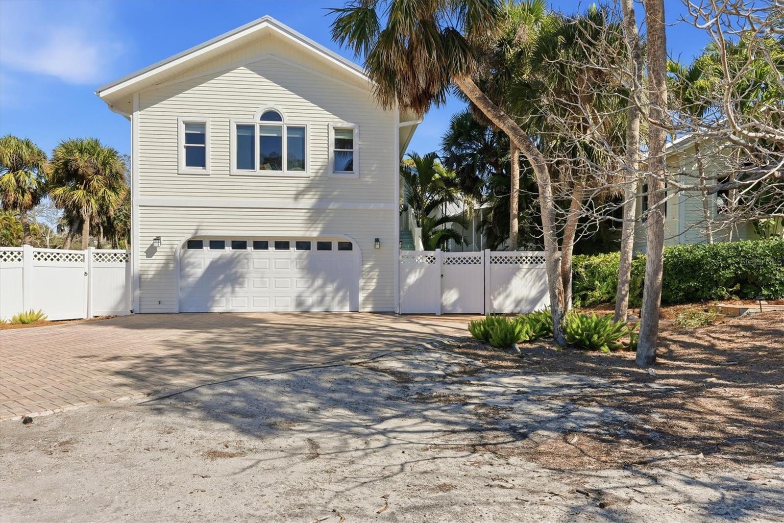 SIESTA HAMMOCK - Residential