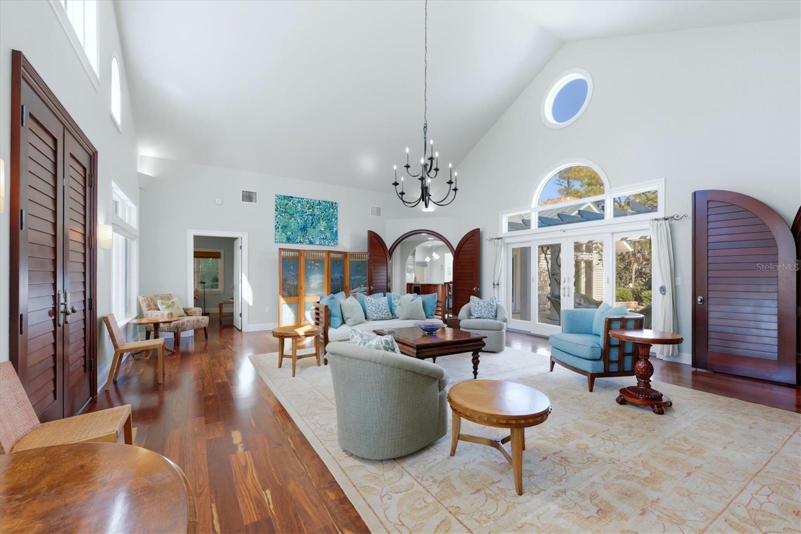 SIESTA HAMMOCK - Residential