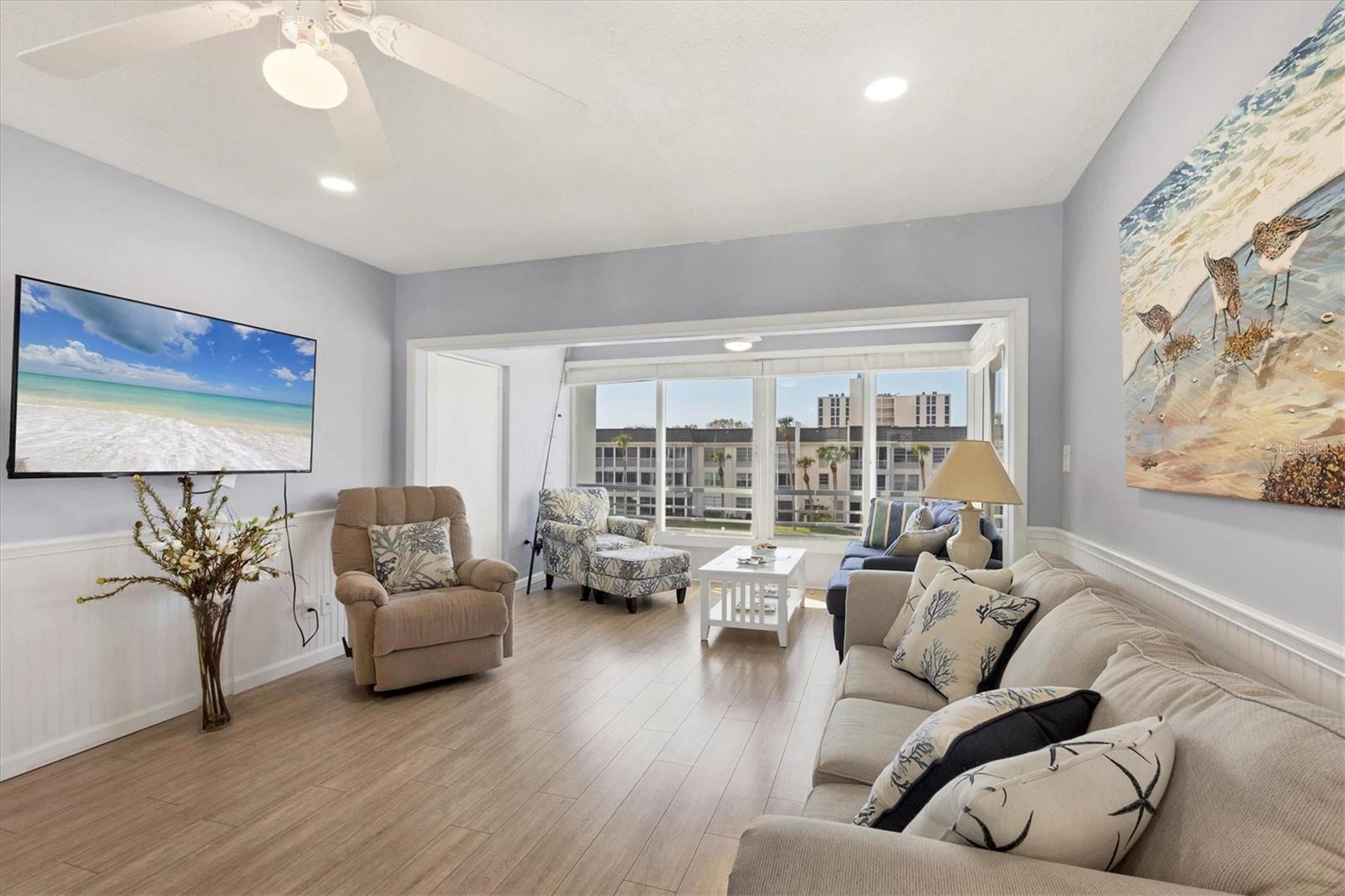 4390 EXETER DRIVE I305