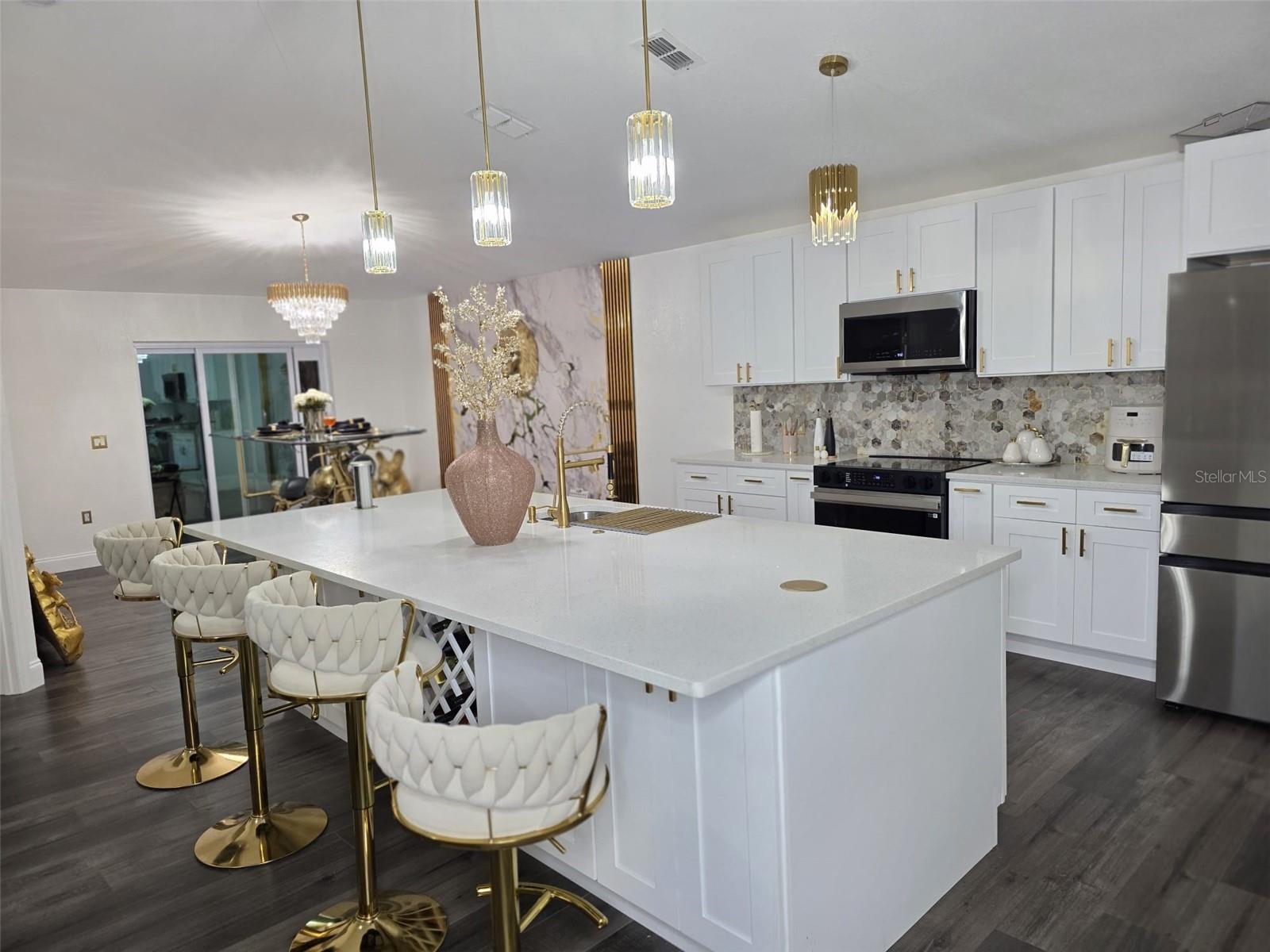 ENCLAVE PH 02 - Residential